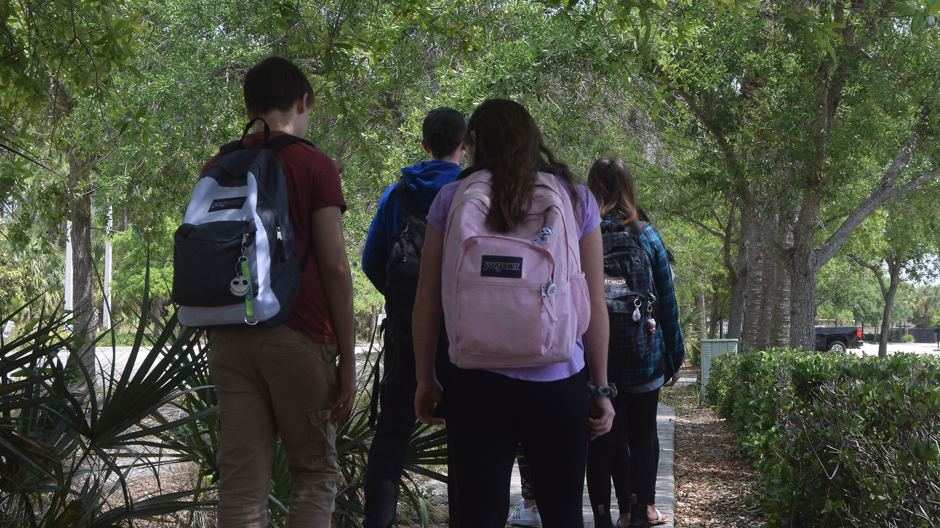 3 Oaks Academy students and staff - investing in quality education